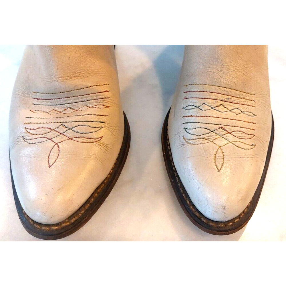 Wrangler Cream Embroidered Heeled Boots - Picture 5 of 11